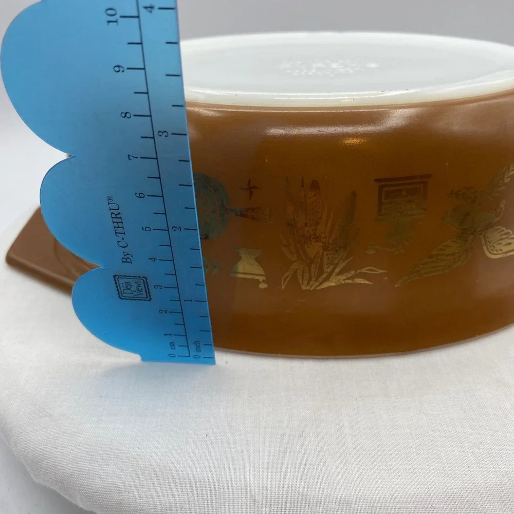 Vintage Pyrex Early American 1.5 QT Oval Casserole 043 Brown Gold Milk Glass USA